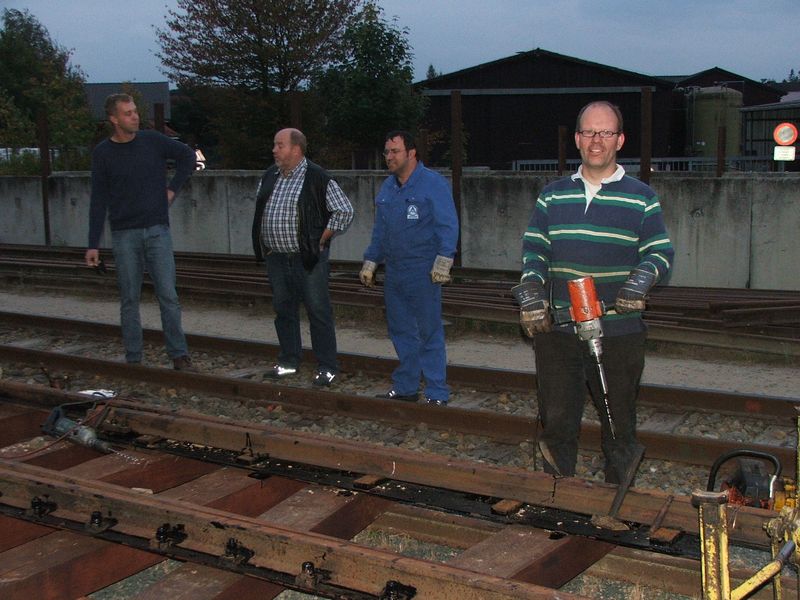 2009-09-28, Museumsbahn Weichenbau057.JPG